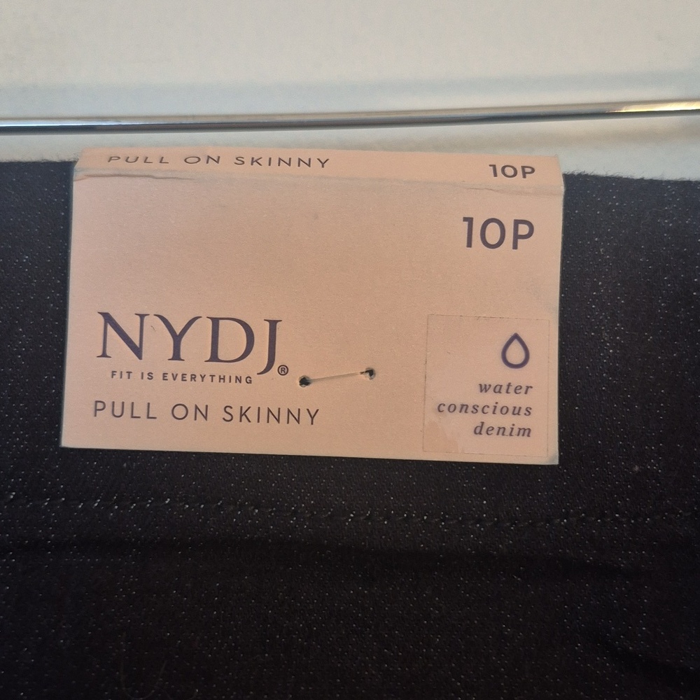 ​NYDJ Pull-On Skinny Jeans - Dark Blue - Size 10 Petite - NWT - Picture 7 of 8